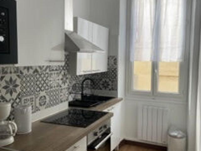 Appartement 2 pièces, 43 m² à louer à Marseille 2 13002