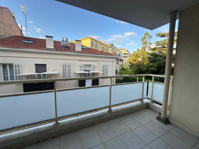 APPARTEMENT 2 PIÈCES 40 m2