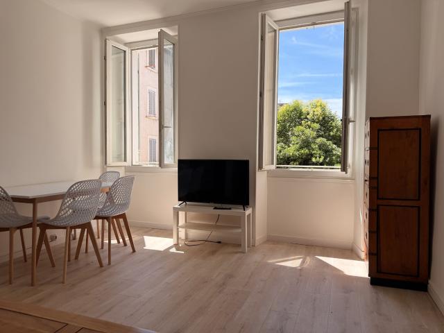 Appartement 2 pièces, 40 m² à louer à Marseille 5 13005