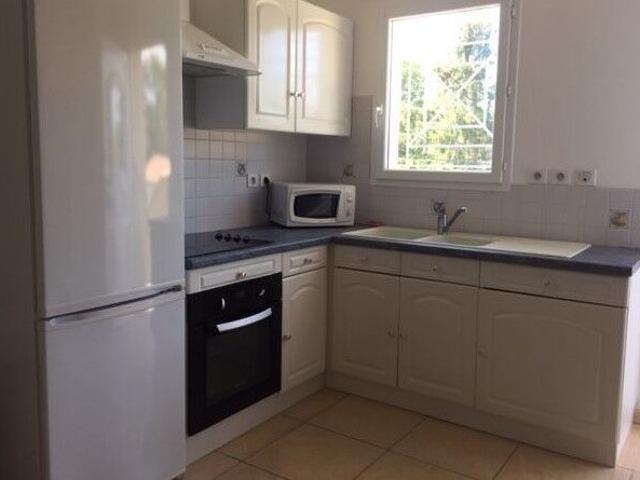 Appartement 2 pièces, 40 m² à louer à Saint Ciers sur Gironde 33820