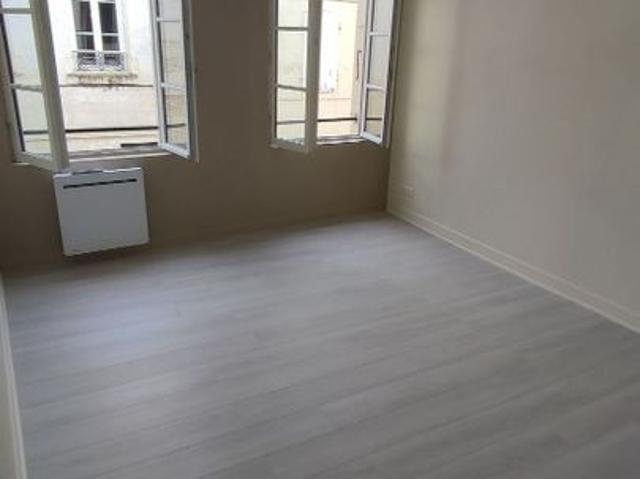 Appartement 2 pièces, 40 m² à louer à Saintes 17100