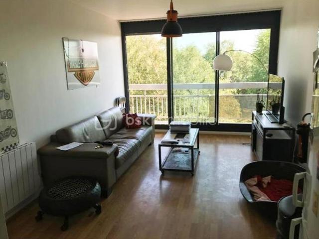 Appartement 2 pièces 40 m² ascenseur / garage / box / parc