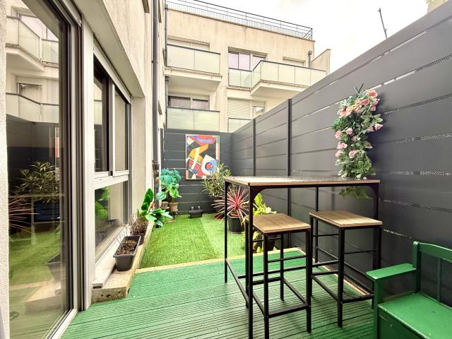 Appartement 2 pièces 40m2 avec terrasse privative