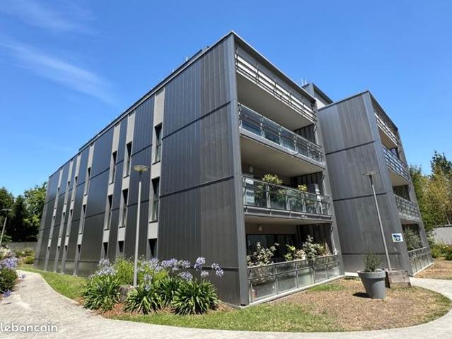 Appartement 2 pièces 40m2 Balcon & Parking