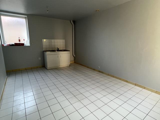 Appartement 2 pièces, 41 m² à louer à Avesnes le Comte 62810