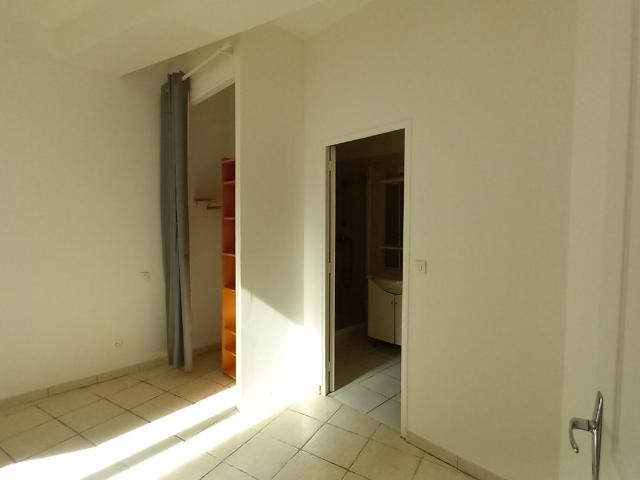 Appartement 2 pièces, 41 m² à louer à Nîmes 30900