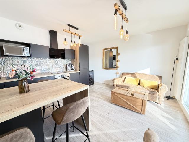 Appartement 2 Pièces 42 M2 Parking Balcon Sud Vann. 42m² Vannes