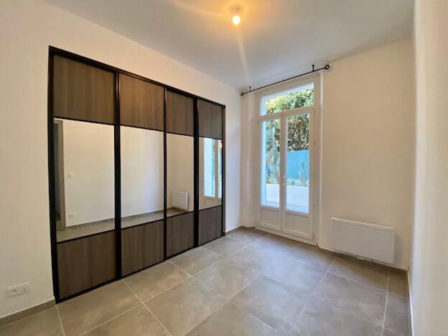 Appartement 2 pièces, 42 m² à louer à Toulon 83000