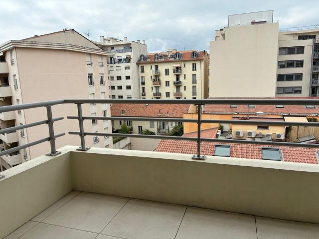 Appartement 2 pièces, 42 m² à louer à Nice 06000