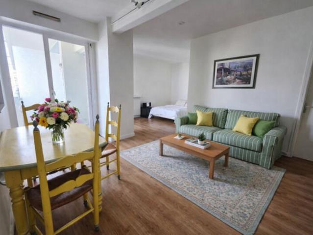 Appartement 2 pièces, 42 m² à louer à Paris 15 75015