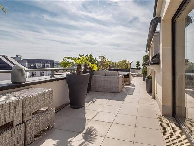 APPARTEMENT 2 PIÈCES 42 m² | DERNIER ÉTAGE | TERRASSE 24 m²