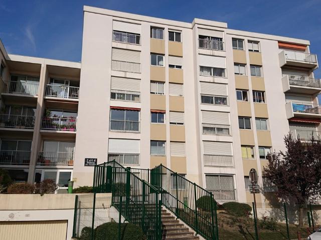 Appartement 2 Pieces 47 m2 chatenay malabry