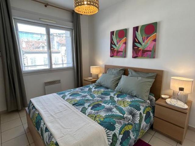 Appartement 2 pièces, 47 m² à louer à Toulon 83000