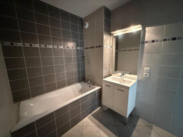 Appartement 2 pièces, 47 m² à louer à Annemasse 74100