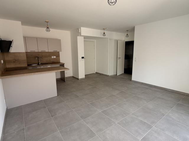 Appartement 2 pièces, 47 m² à louer à Aubagne 13400