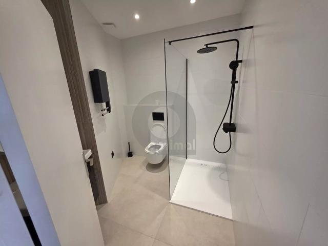 Appartement 2 pièces, 47 m² à louer à Menton 06500