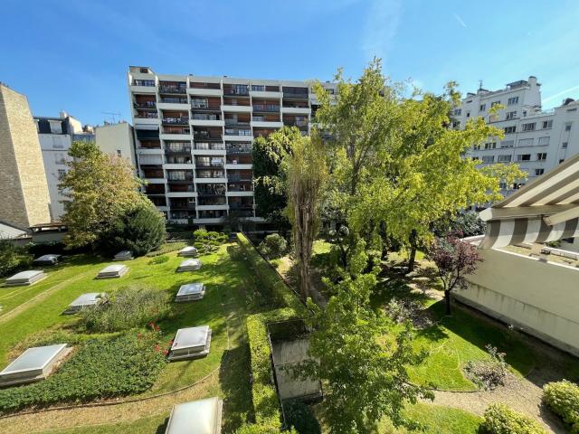 Appartement 2 pièces, 47 m² à louer à Paris 16 75016