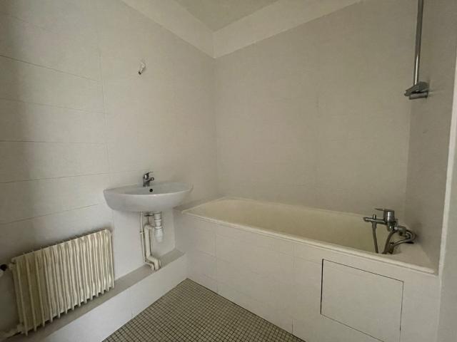 Appartement 2 pièces, 47 m² à louer à Paris 16 75016