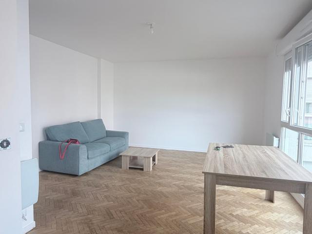 Appartement 2 pièces, 47 m² à louer à Saint Denis 93200