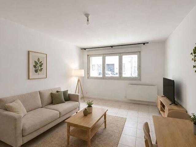 Appartement 2 pièces 47m2 REIMS 610 euros