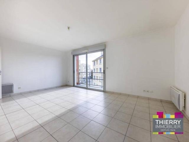 Appartement 2 pièces 44400 Rezé Pont Rousseau Centre Réf: 12239