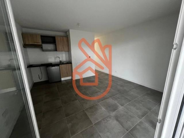 Appartement 2 pièces 44,99 m² Loggia 13,11 m² et parking à 68 mètre du métro Ligne B