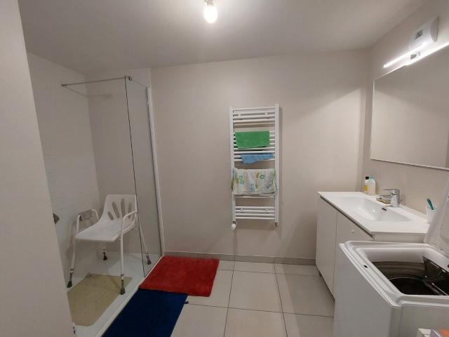 Appartement 2 pièces, 44 m² à louer à Vénissieux 69200