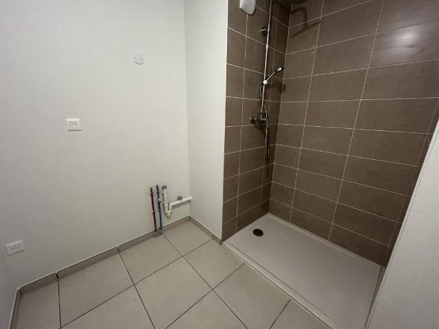 Appartement 2 pièces, 44 m² à louer à Luc la Primaube 12450
