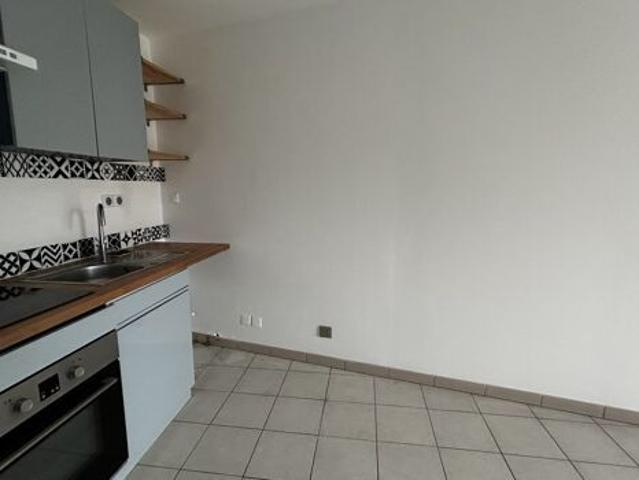 Appartement 2 pièces 44m2 REIMS 653 euros