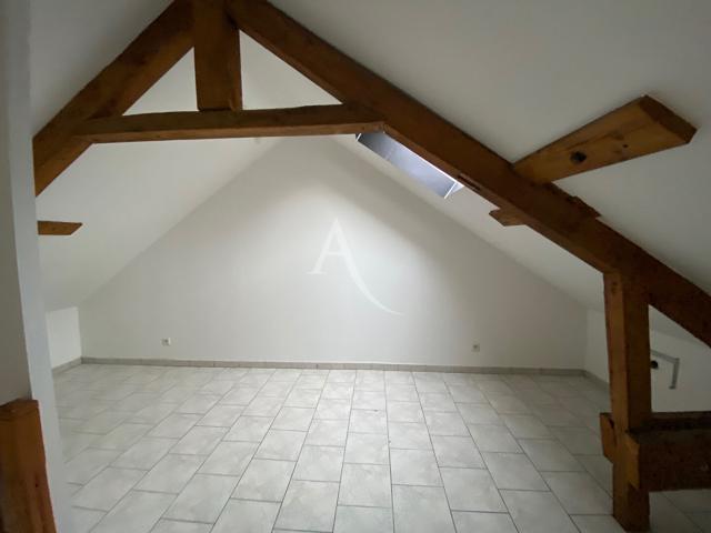 Appartement 2 pièces, 45 m² à louer à Vitry aux Loges 45530