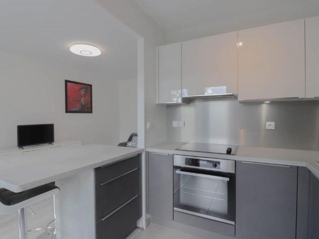 Appartement 2 pièces, 45 m² à louer à Bordeaux 33000