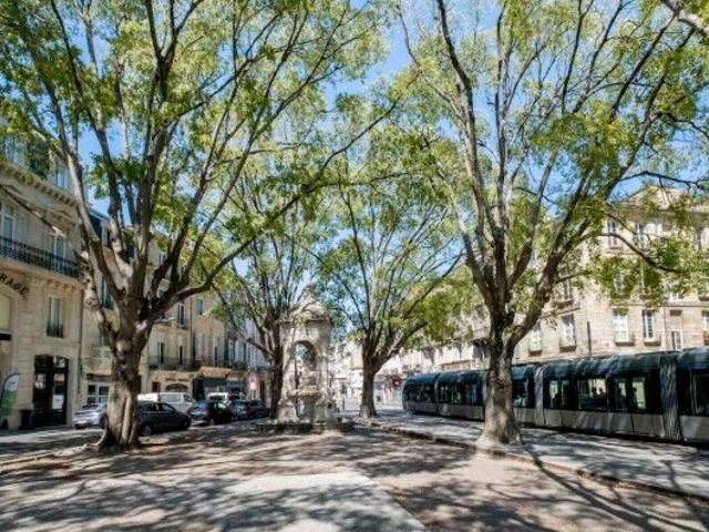 Appartement 2 pièces, 45 m² à louer à Bordeaux 33000