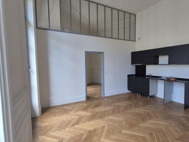 Appartement 2 pièces, 45 m² à louer à Nîmes 30000