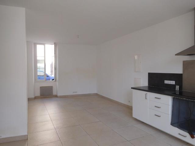 Appartement 2 pièces, 45 m² à louer à Puget Ville 83390