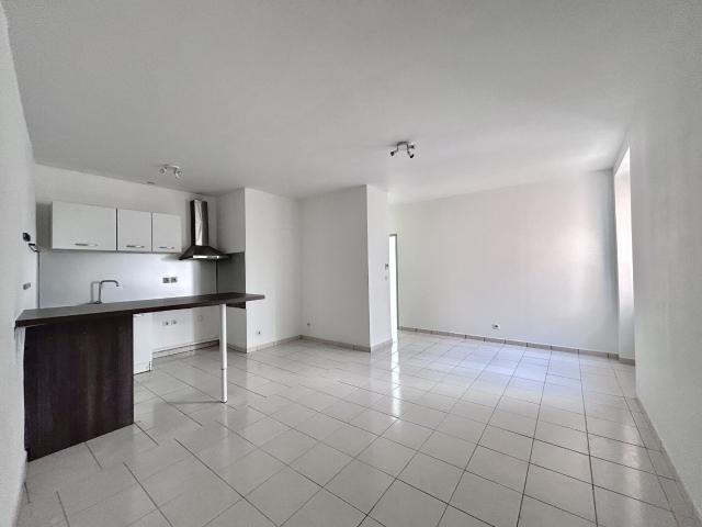Appartement 2 pièces, 46 m² à louer à Aubagne 13400