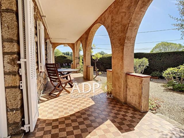 Appartement 2 pièces, 46 m² à louer à Grasse 06130