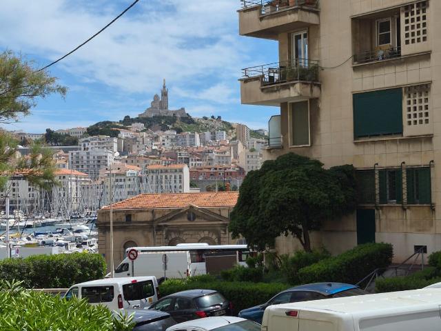 Appartement 2 pièces, 46 m² à louer à Marseille 2 13002