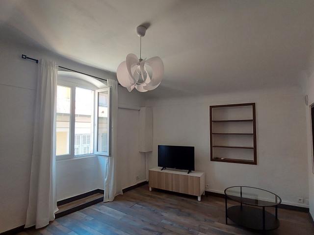Appartement 2 pièces, 46 m² à louer à Menton 06500