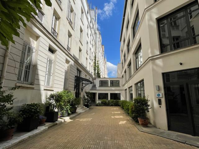 Appartement 2 pièces, 46 m² à louer à Paris 10 75010
