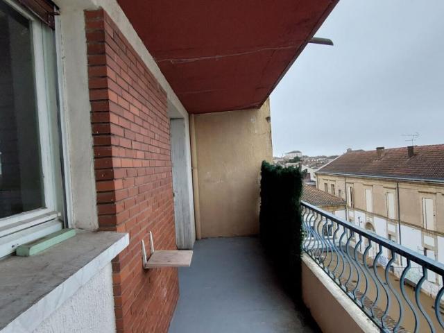Appartement 2 pièces 48 m2 avec balcon, cave et parking à Tonneins