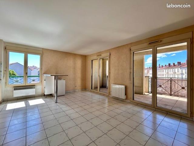Appartement 2 pièces 48 m² avec balcon Caluire et Cuire, secteur Croix Rousse