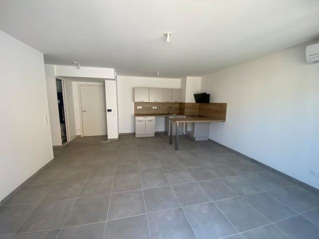 Appartement 2 pièces, 48 m² à louer à Aubagne 13400