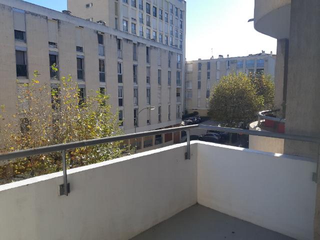 Appartement 2 pièces, 48 m² à louer à Aubagne 13400