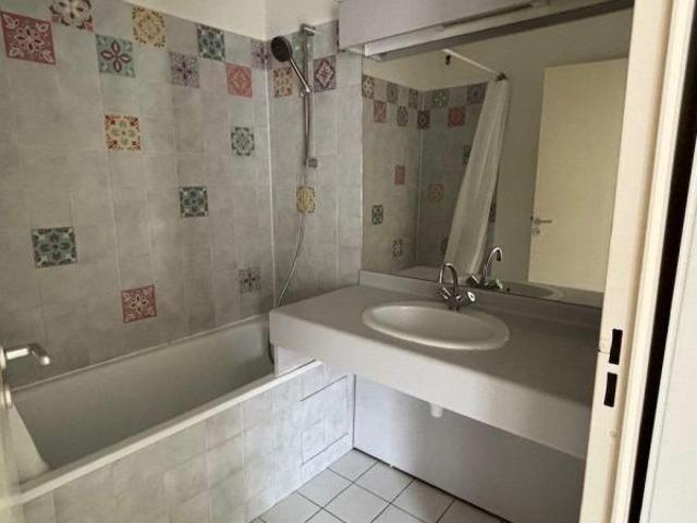 Appartement 2 pièces, 48 m² à louer à Bordeaux 33300