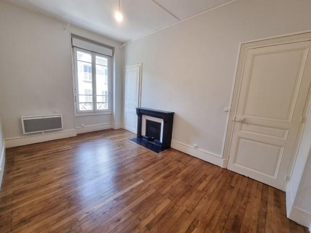 Appartement 2 pièces, 48 m² à louer à Grenoble 38000
