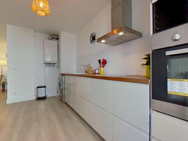 Appartement 2 pièces, 48 m² à louer à Lyon 8 69008