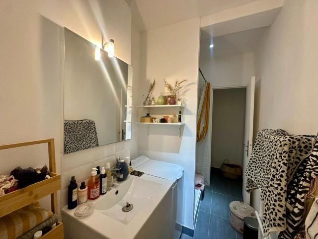 Appartement 2 pièces, 48 m² à louer à Marseille 6 13006