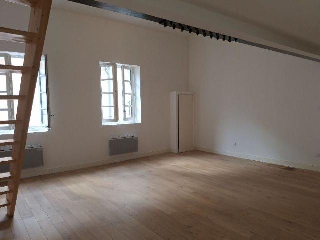 Appartement 2 pièces, 48 m² à louer à Nîmes 30000