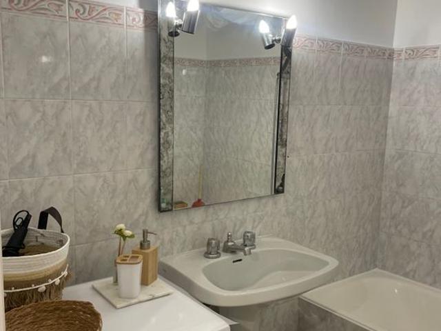 Appartement 2 pièces, 48 m² à louer à Saint Raphaël 83530