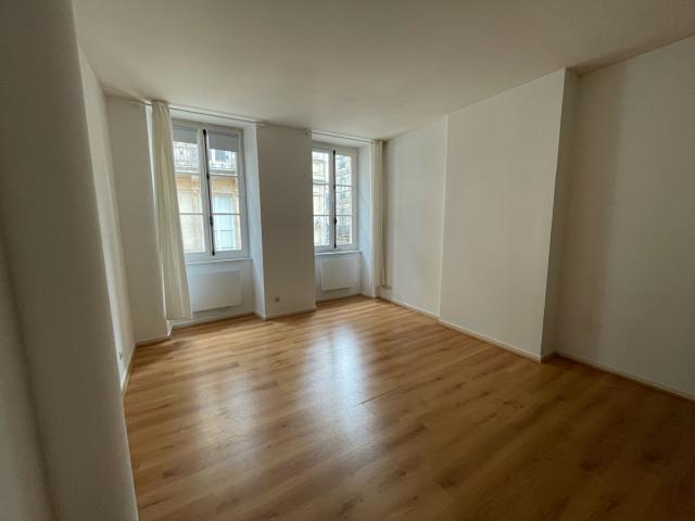 APPARTEMENT 2 PIECES 49.94m² – PORTE DIJEAUX BORDEAUX
